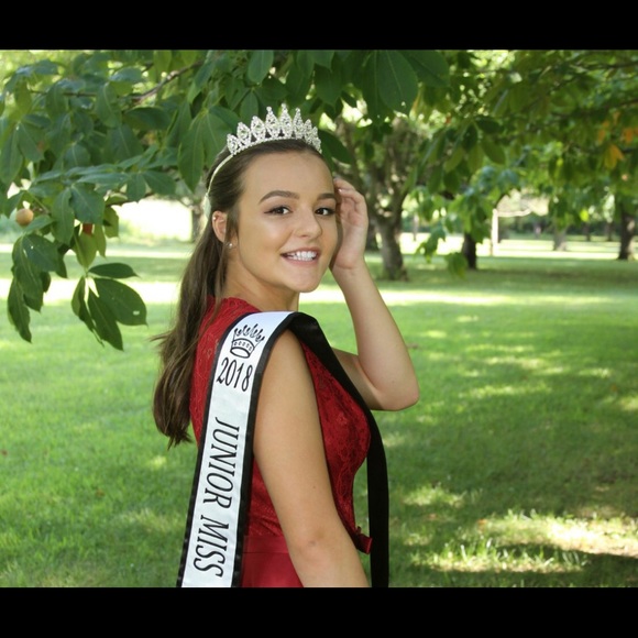 Meet your Posher, Julia - Picture 1 of 1